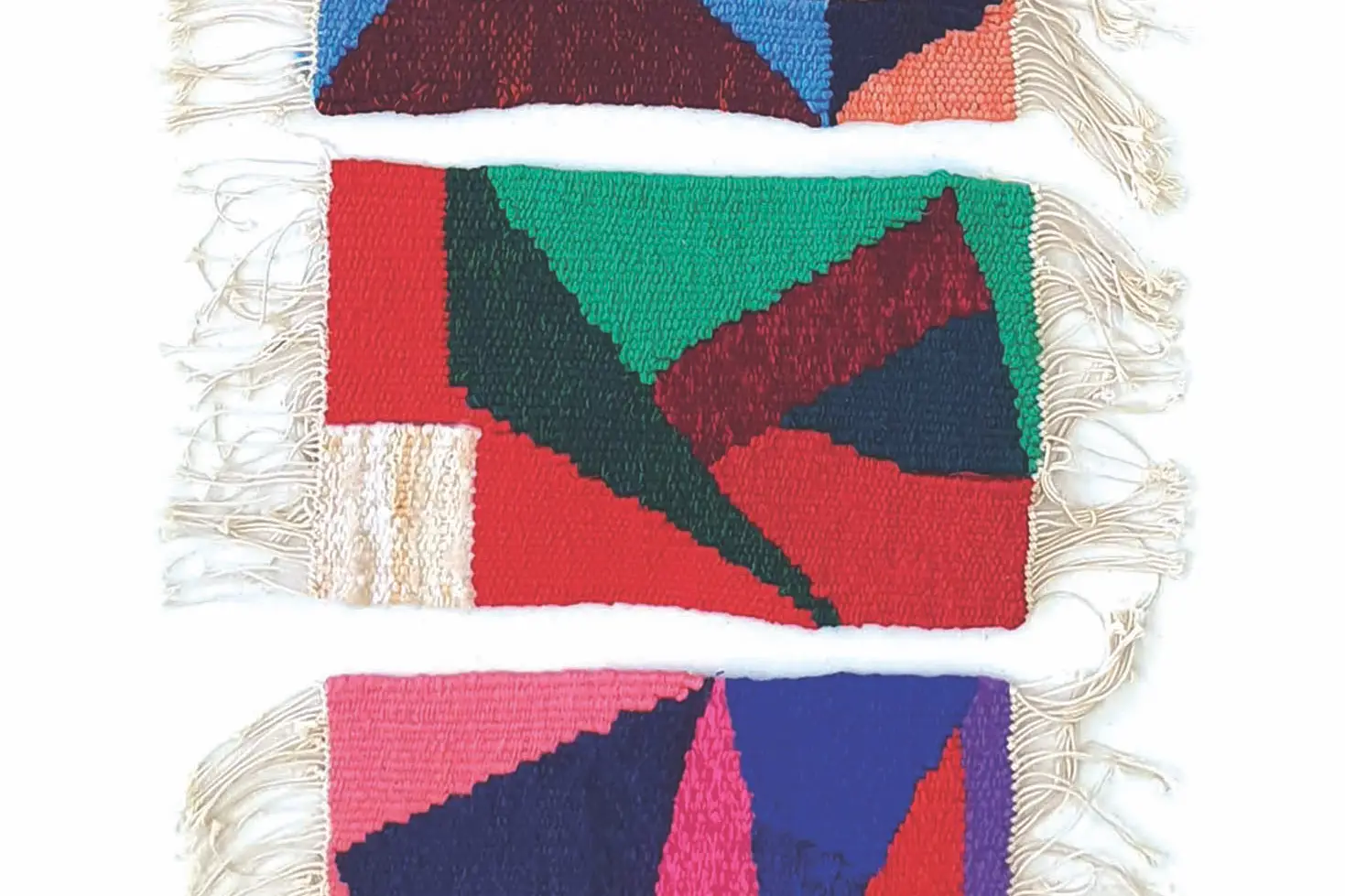 10_OBLIQUE_2023_Billiluna_Tapestry Weaving_dimensions_200cm 300cm  each panel_ALL6_CROP